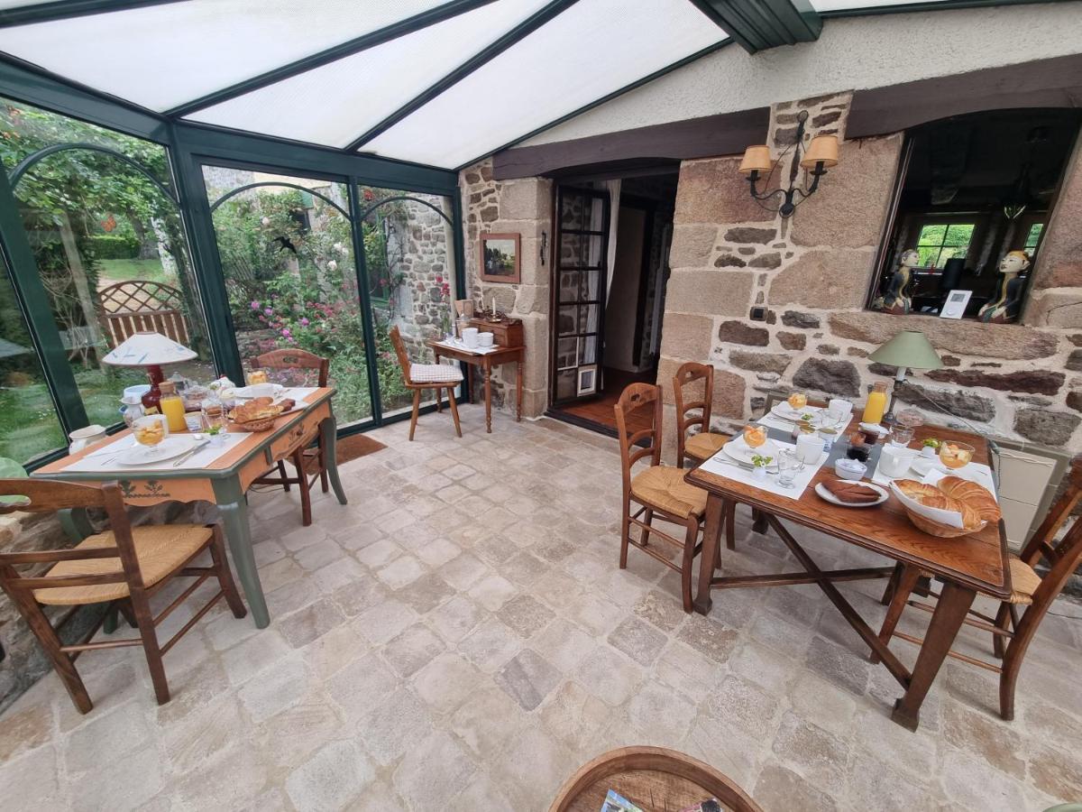 Les Berges De La Planchette Bed & Breakfast Yvignac-la-Tour Exterior photo